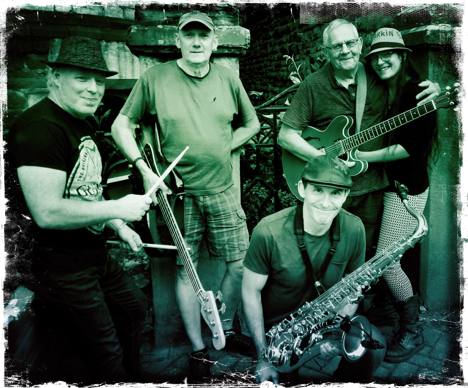 Live music blues band playing blues music for pubs music for wedding receptions and music for festivals. Specialising in Chicago Blues, Delta Blues, Texas Blues and Blues Rock
